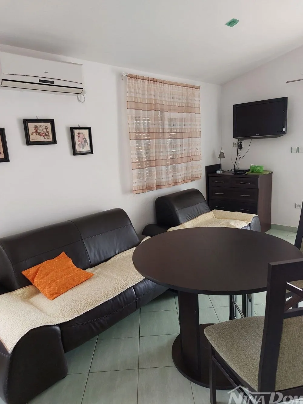 južna strana vira 50 metara do mora s tri apartmana - slika 12