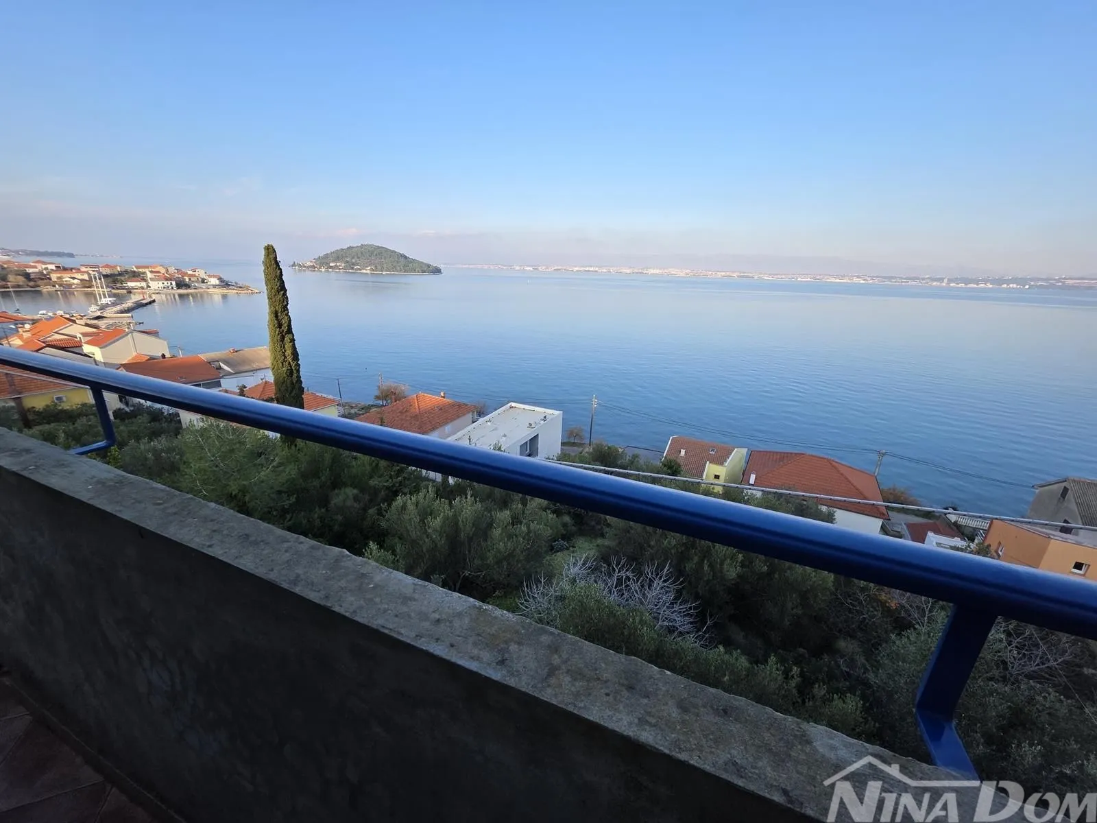 Kali kuća sa tri odvojena stana i panoramskim pogledom - Kali, Kali