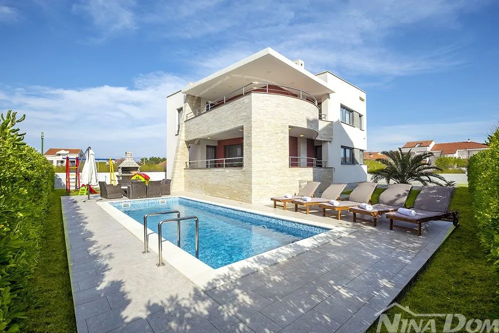 samostojeća vila s dvije stambene jedinice - zaton - blizina mora - slika 8