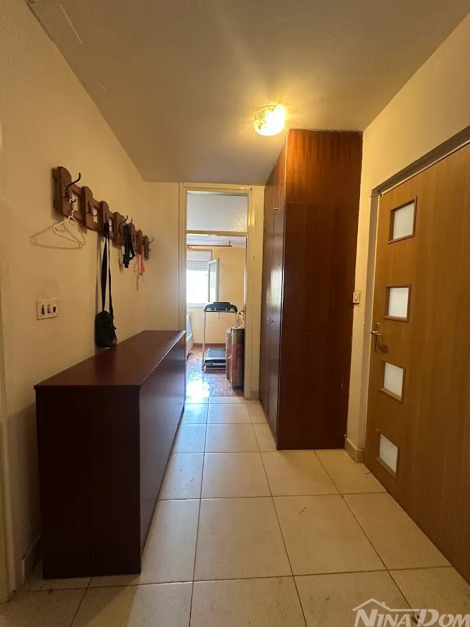 prostran stan 88 m² s idealnim rasporedom | 2s+db | 2 lođe - slika 4