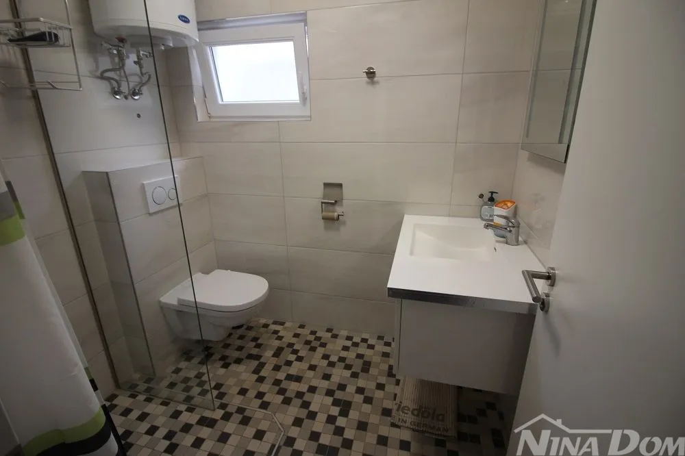 južna strana otoka vira 4 apartmana i pomoćni objekt, 260 do mora. - slika 20