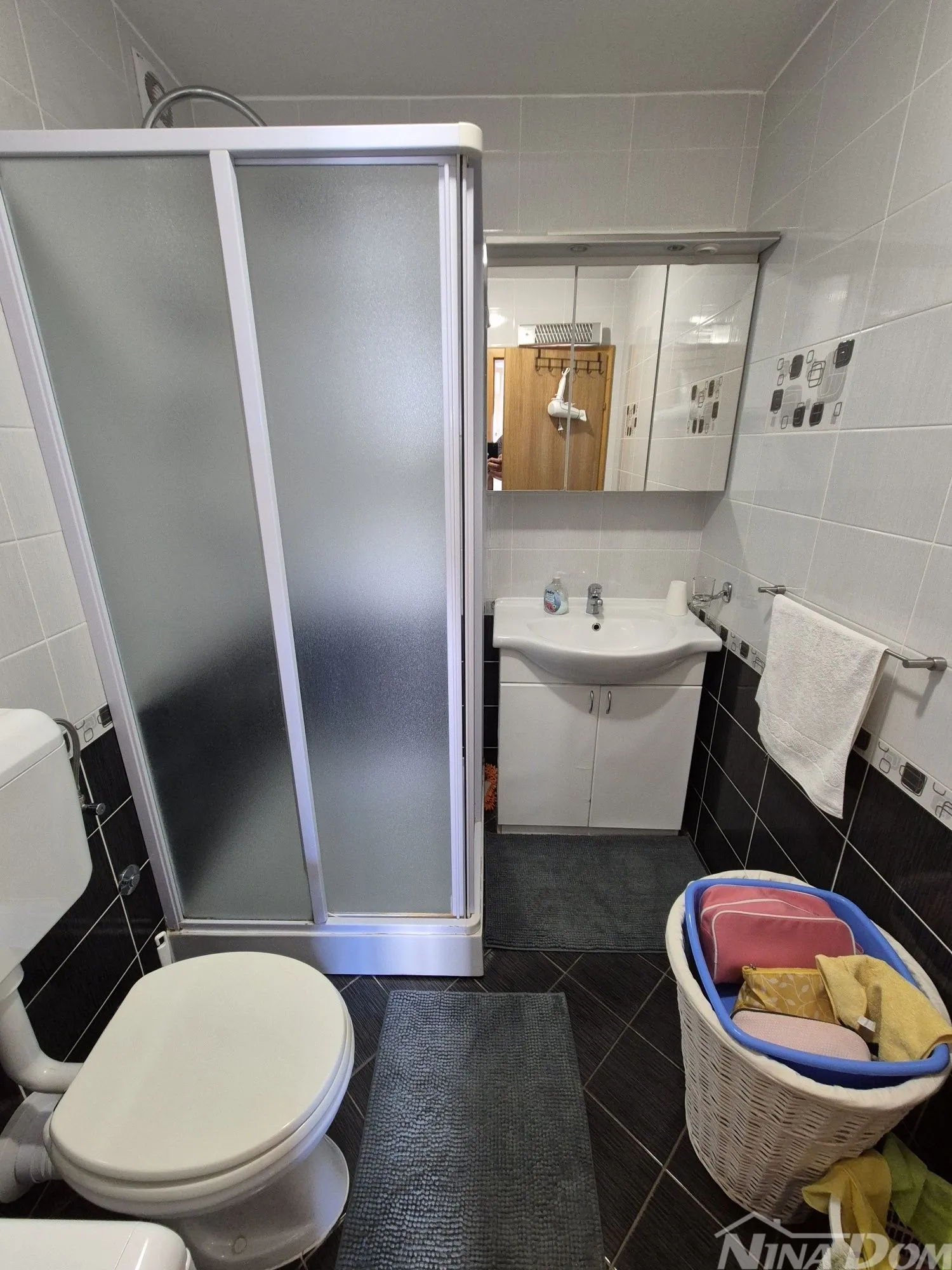 apartman 1 kat, južna strana 50 met.do mora s pogledom na more - slika 8