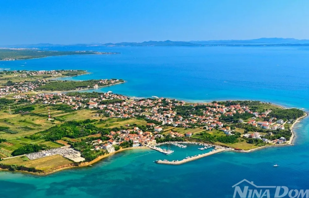 privlaka- građevinsko zemljište 715 m2-mirna lokacija- 600 m od mora - slika 2