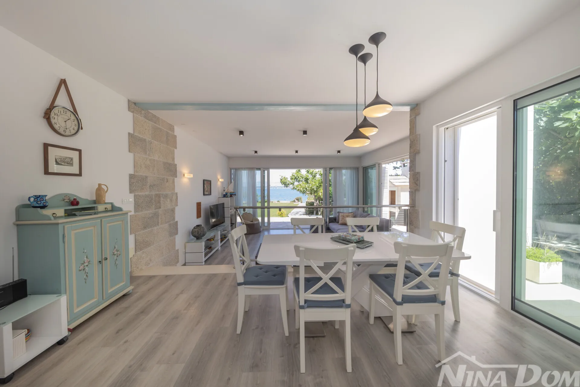 luksuzna villa u 1. redu do mora – sutomišćica, otok ugljan - slika 4