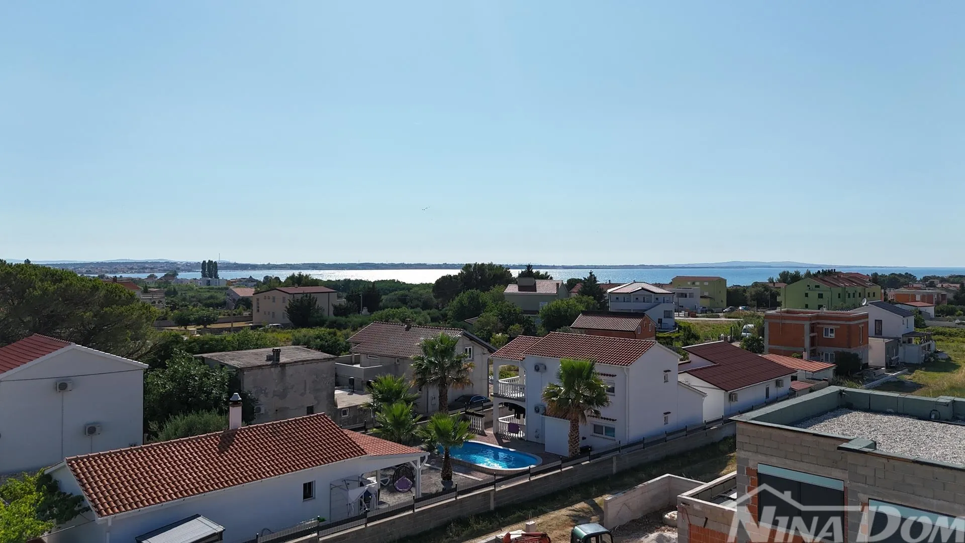 samostojeća kuća s bazenom- vrsi dalmacija - slika 37