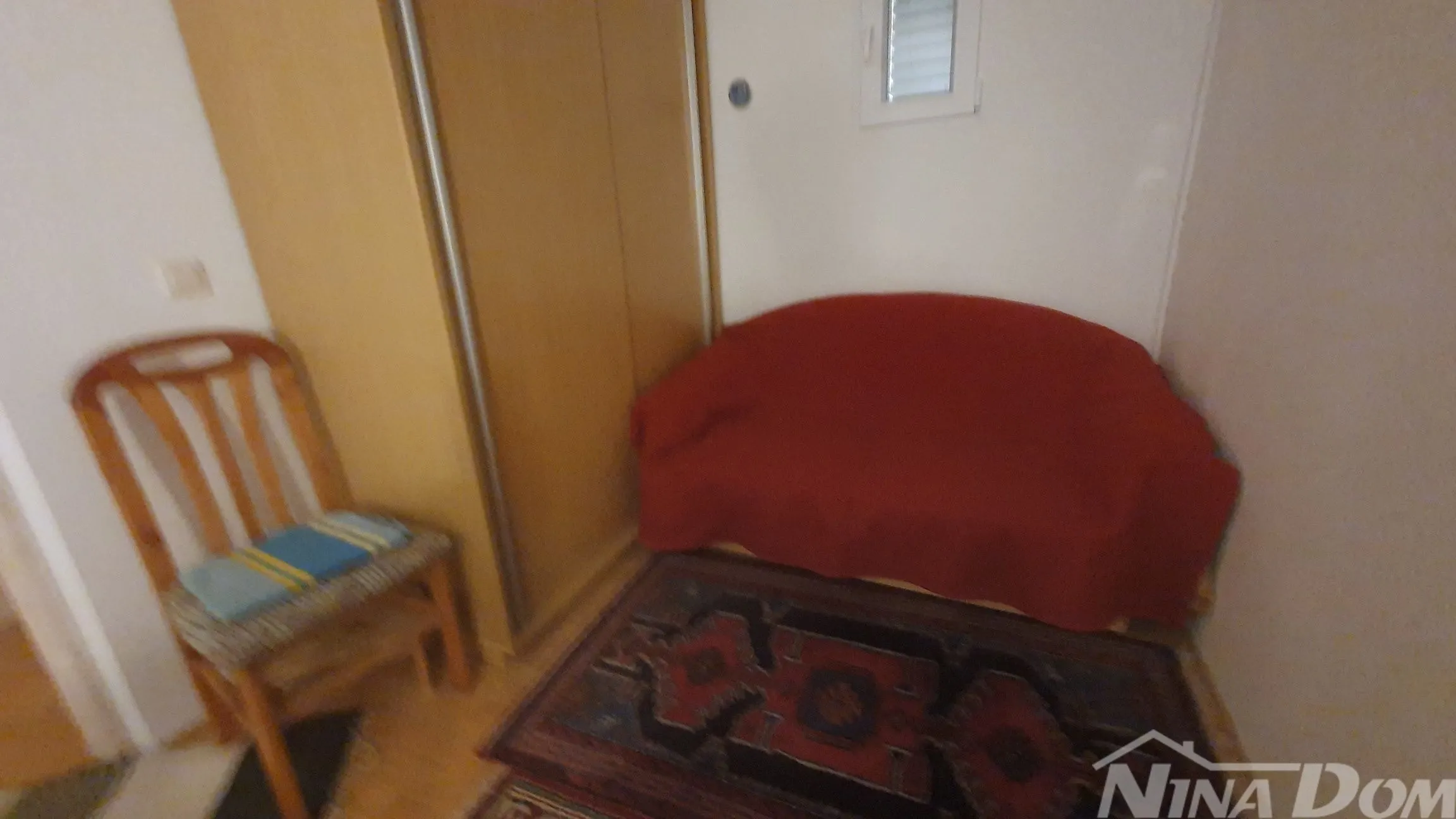 obiteljska nekretnina s lijepim dvorištem i garažom - slika 11