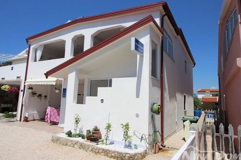Kuća Vir dvojnica s tri apartmana - Vir, Vir