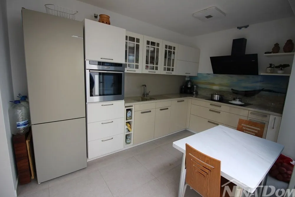 južna strana otoka vira 4 apartmana i pomoćni objekt, 260 do mora. - slika 7