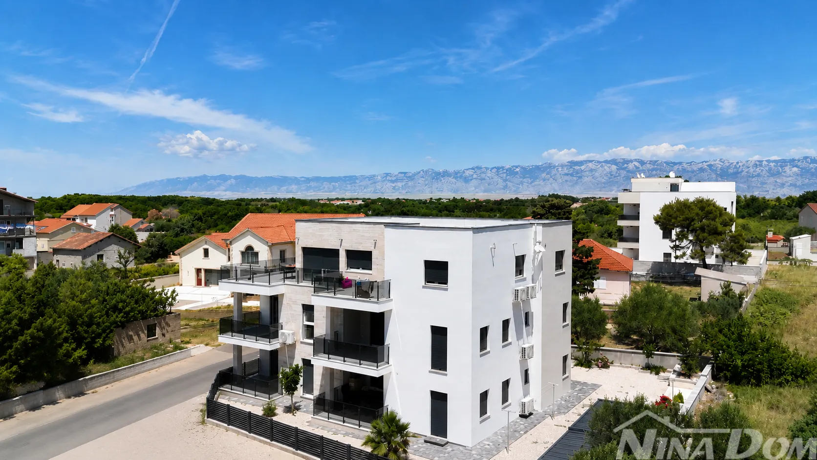 stan -novogradnja- privlaka- 300 m od mora - slika 3