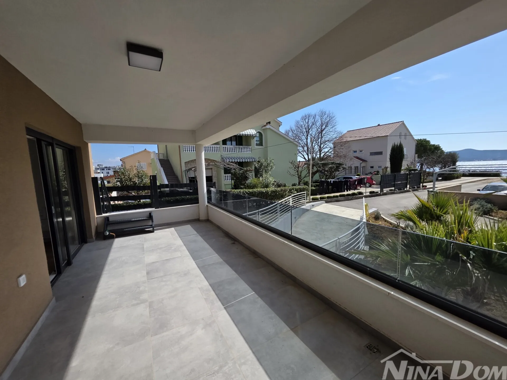apartman s pogledom na more – 50 m od plaže, sukošan - slika 2