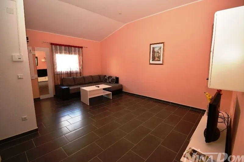 apartmani s bazenom za turističke namjene - slika 19