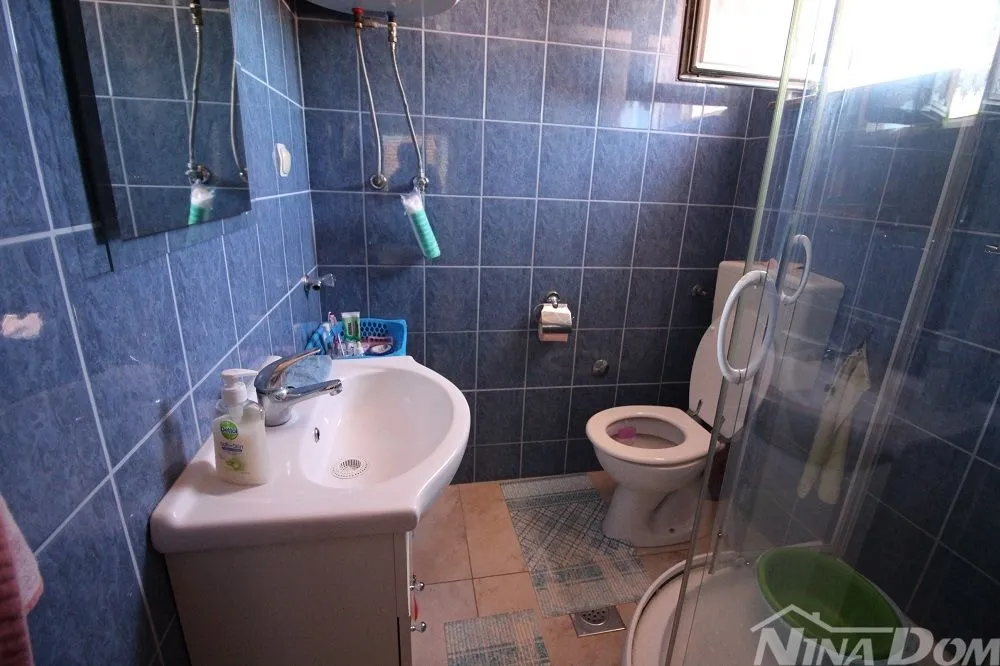 apartmanska kuća 400 metara do mora - slika 11
