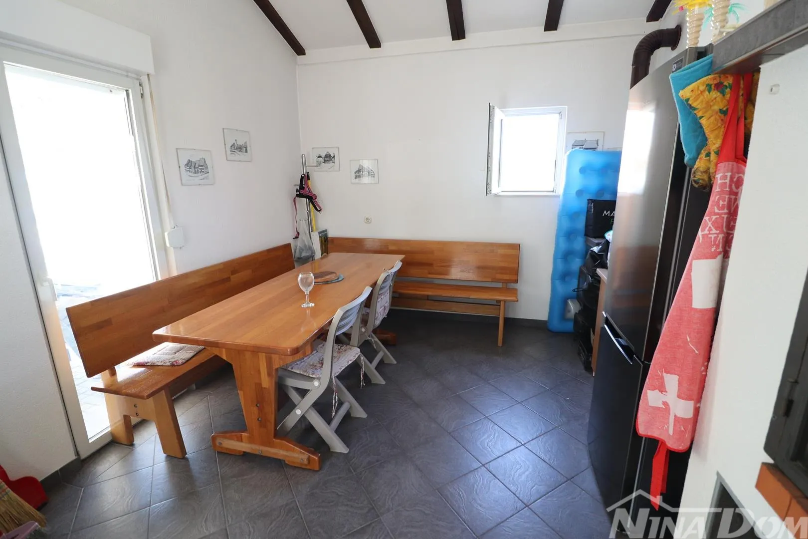 samostojeća kuća s bazenom- vrsi dalmacija - slika 30