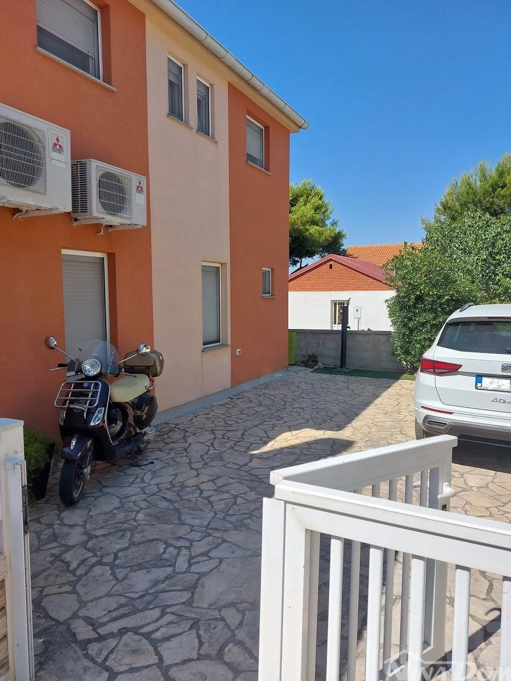 samostojeća nekretnina s pogledom na more - slika 3