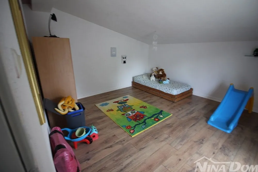 nekretnina u mirnom dijelu naselja - slika 16
