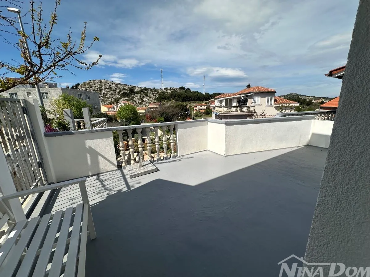 hrvatska,dalmacijaapartmanska kuća u dolaškojdragi - slika 9