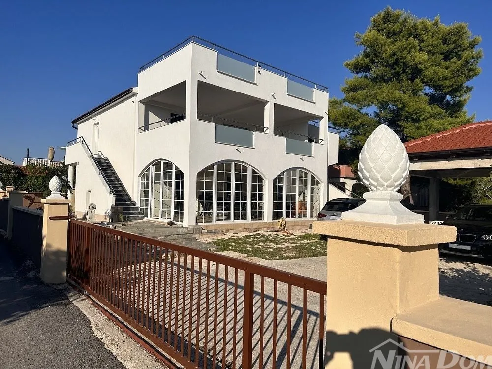 samostojeća kuća 85 met. do mora južna strana otoka vira. - slika 4
