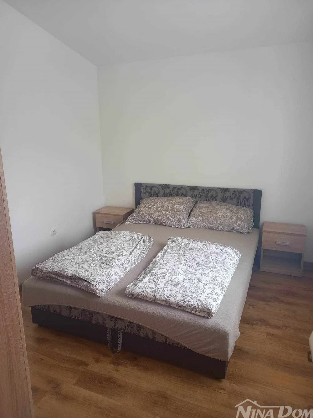nekretnina s 4 apartmana - slika 13