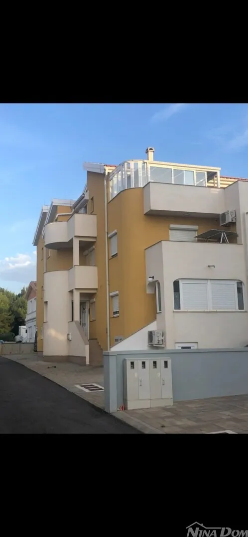 vir dalmacija 60 metara do mora apartman 102 m2 - slika 27