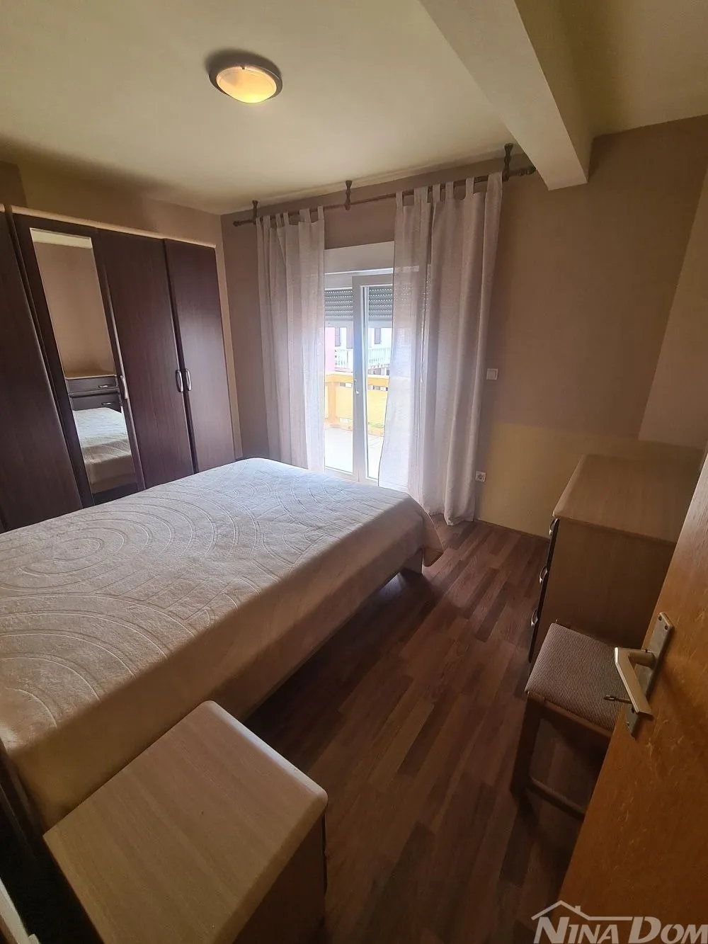 obiteljska nekretnina južna strana 350m. do mora. - slika 10