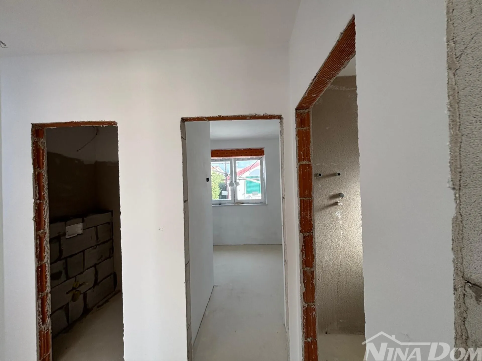 južna strana otoka vira, novogradnja vila s bazenom - slika 10