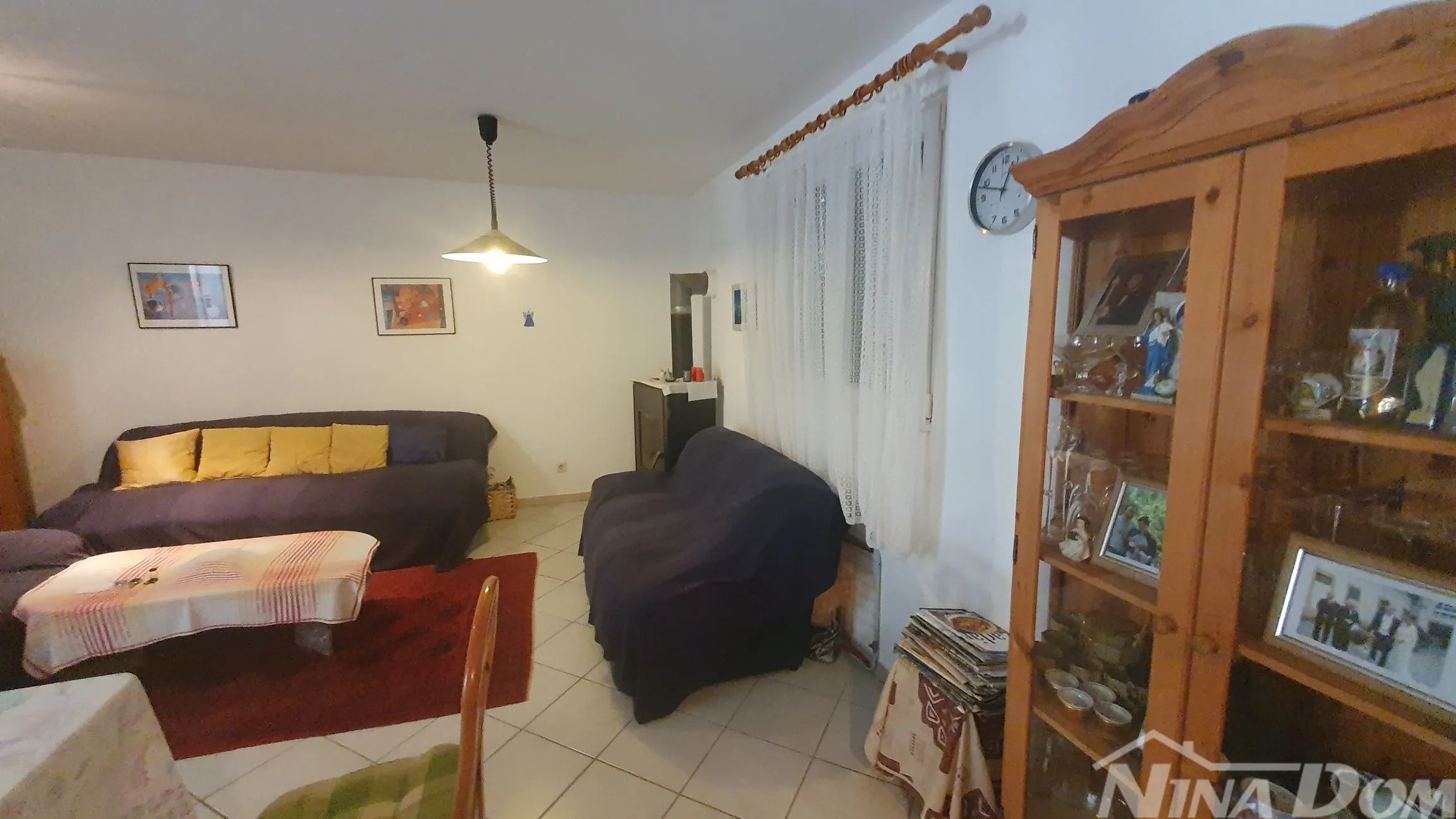 obiteljska nekretnina s lijepim dvorištem i garažom - slika 10