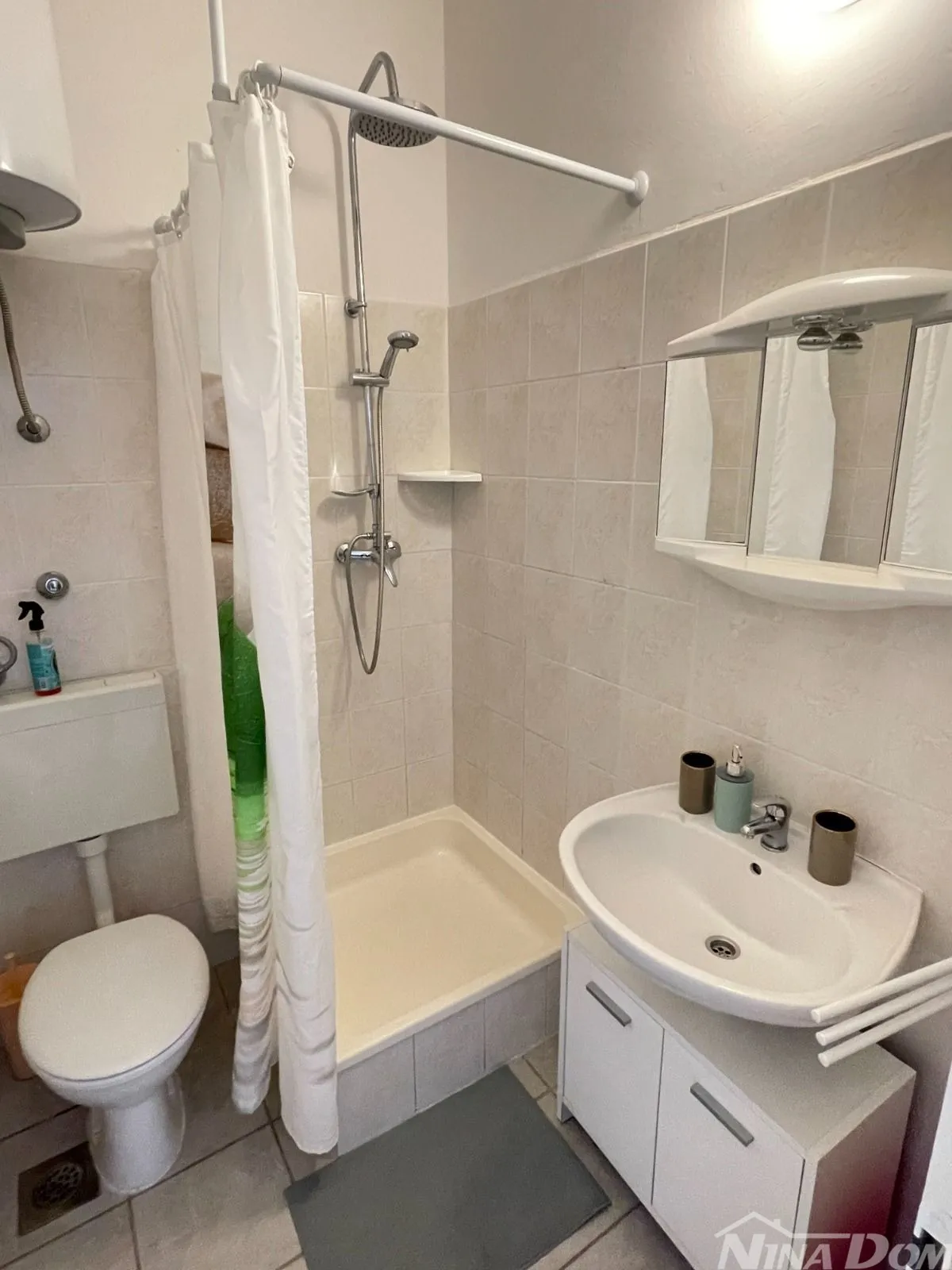 apartmanska kuća - privlaka - 6 apartmana - slika 22