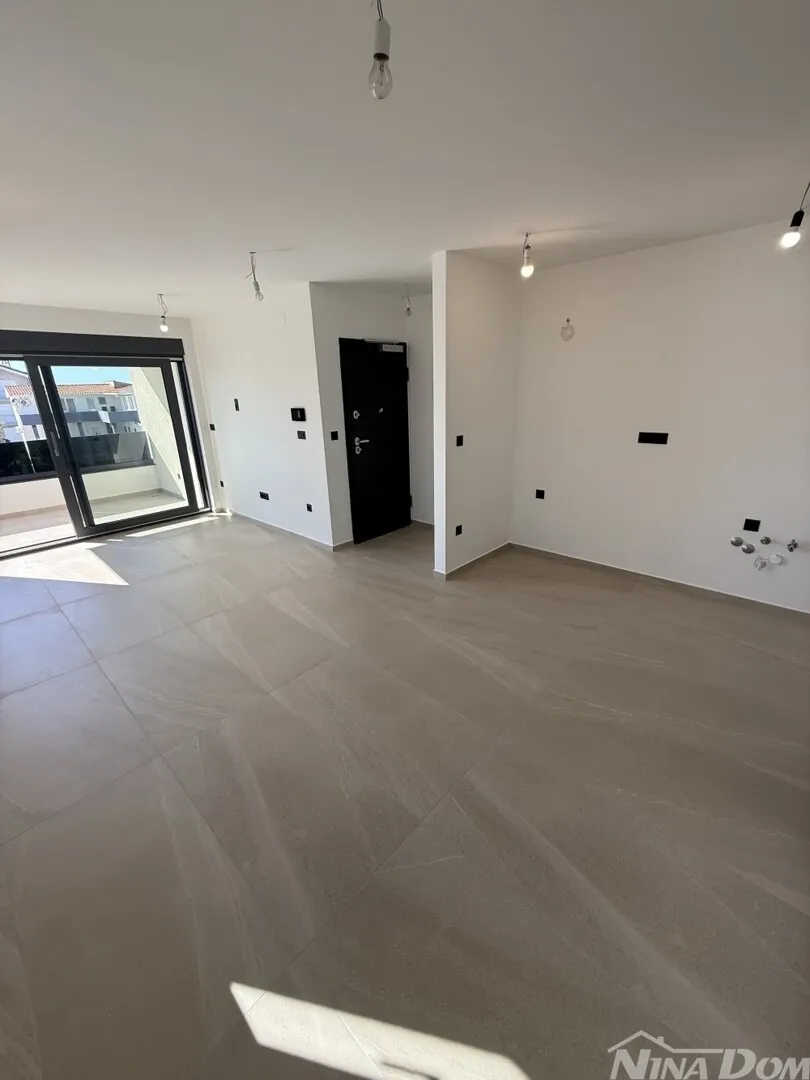 novogradnja apartmani, južna strana otoka vira. - slika 9