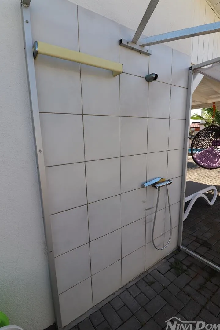samostojeća kuća s bazenom- vrsi dalmacija - slika 22