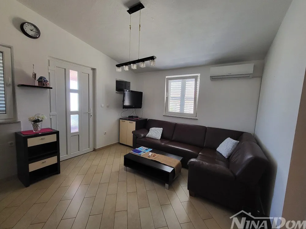 70 met. do mora 3 apartmana - slika 18