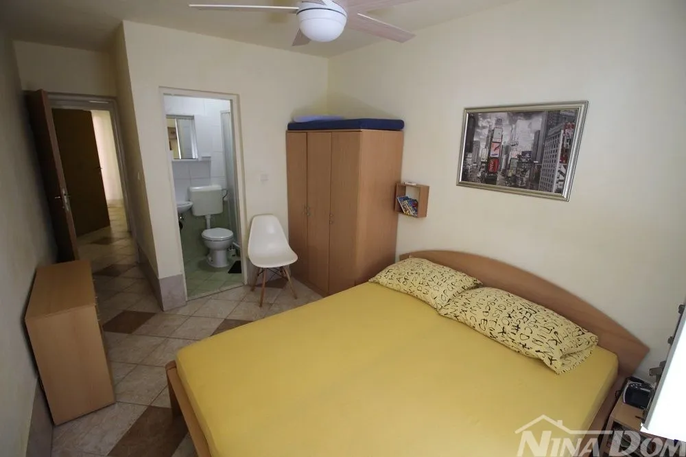apartmanska kuća s 4 apartmana i građevinskom parcelom 60 met.do mora. - slika 25