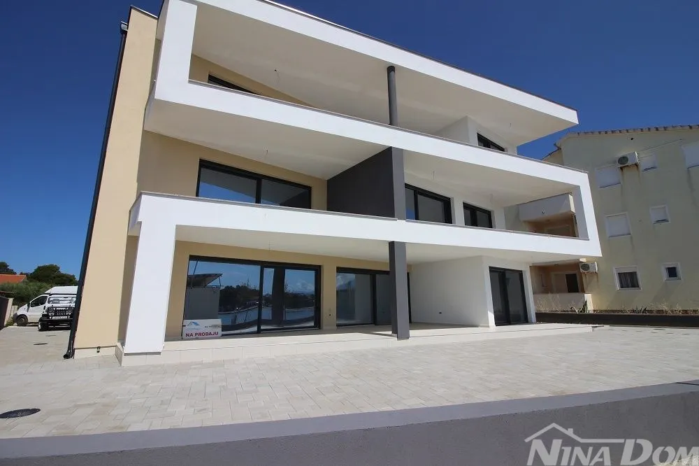 apartmani prvi red do mora južna strana - slika 6