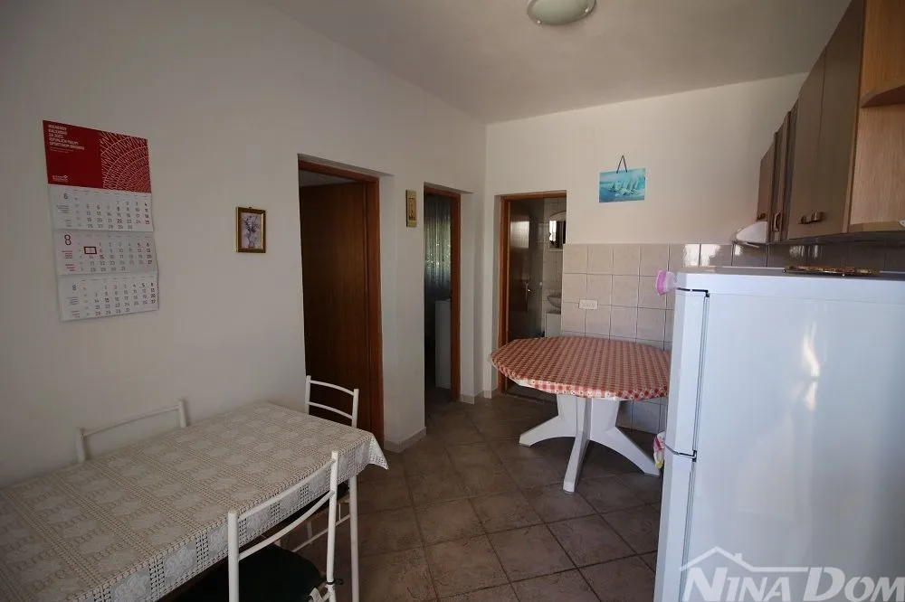 apartmanska kuća 400 metara do mora - slika 17