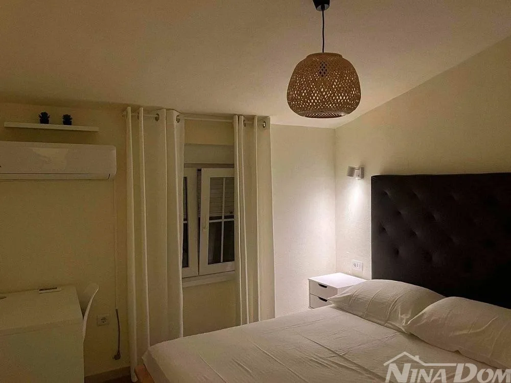 apartmanska kuća s 4 apartmana i građevinskom parcelom 60 met.do mora. - slika 16