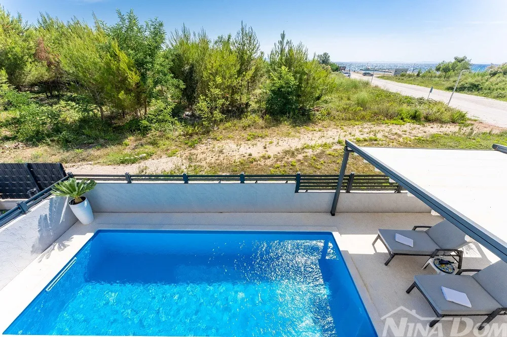 dalmacija privlaka villa s bazenom 1 red do mora. - slika 16
