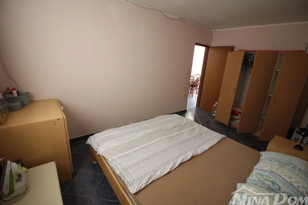 apartman prizemlje s velikom terasom - slika 12