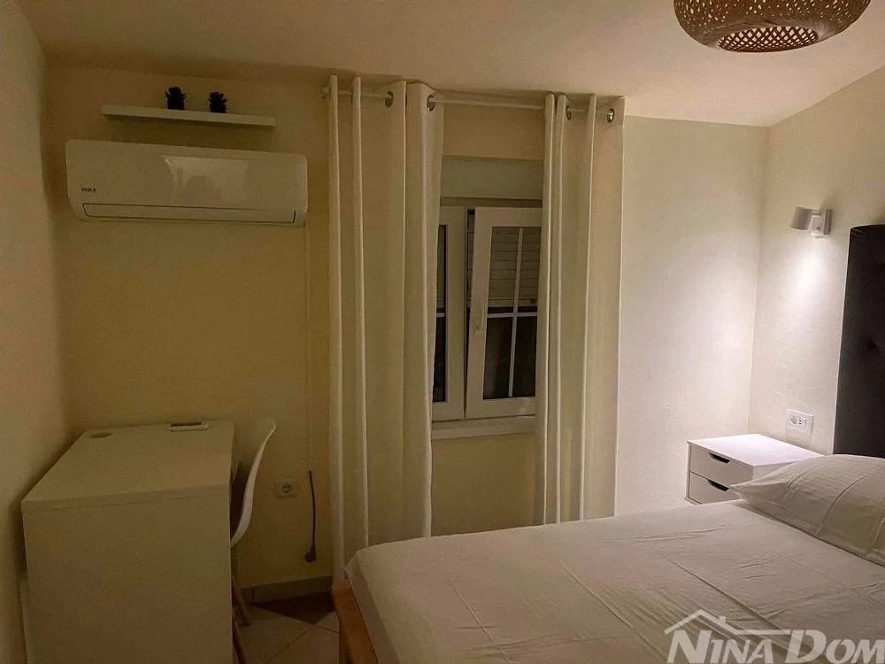 apartmanska kuća s 4 apartmana i građevinskom parcelom 60 met.do mora. - slika 17