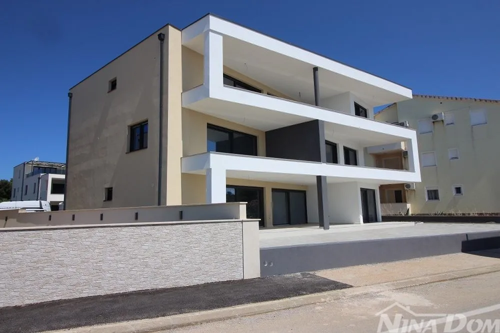apartmani prvi red do mora južna strana - slika 7