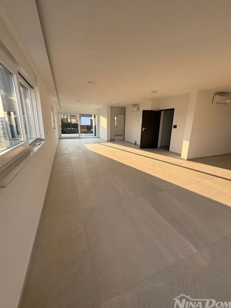 penthouse privlaka s predivnim pogledom na more - slika 4