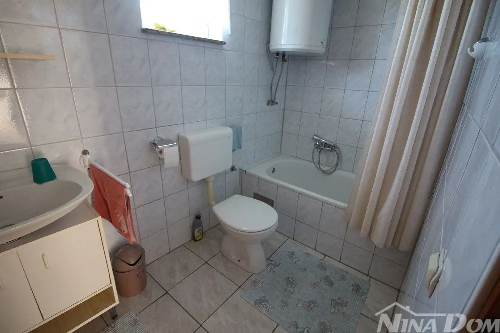 apartmanska kuća 400 metara do mora - slika 13