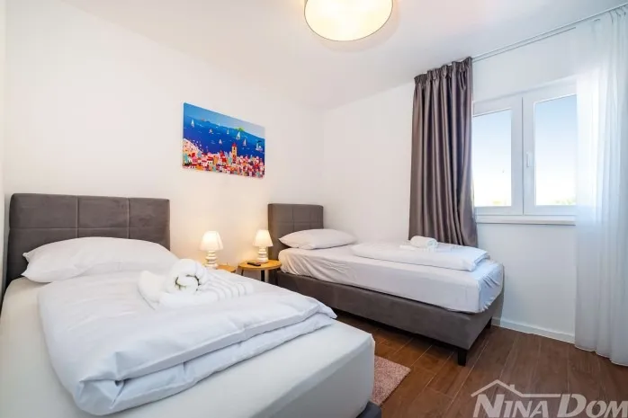 luksuzna kamena villa s bazenom- privlaka, 200 m od mora - slika 12