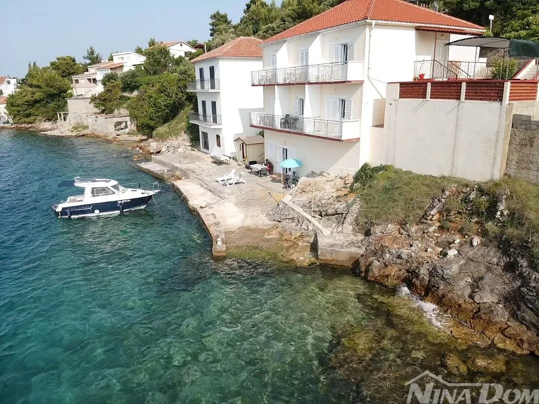 prvi red apartmanska kuća savar dugi otok - slika 8