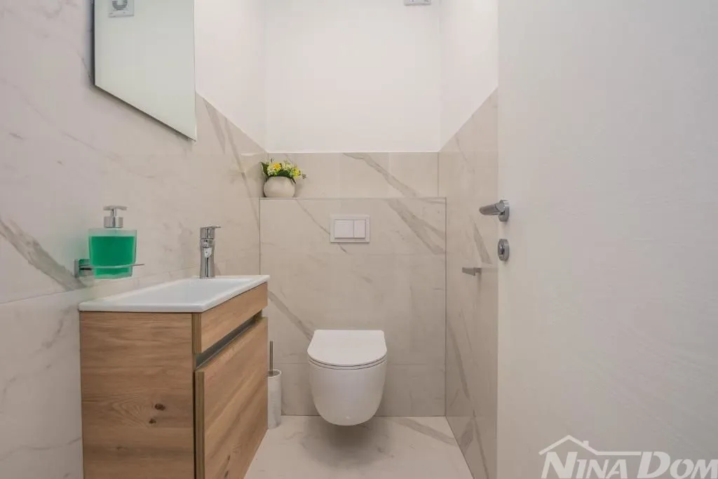 apartmanska kuća 150 metara do mora - slika 10