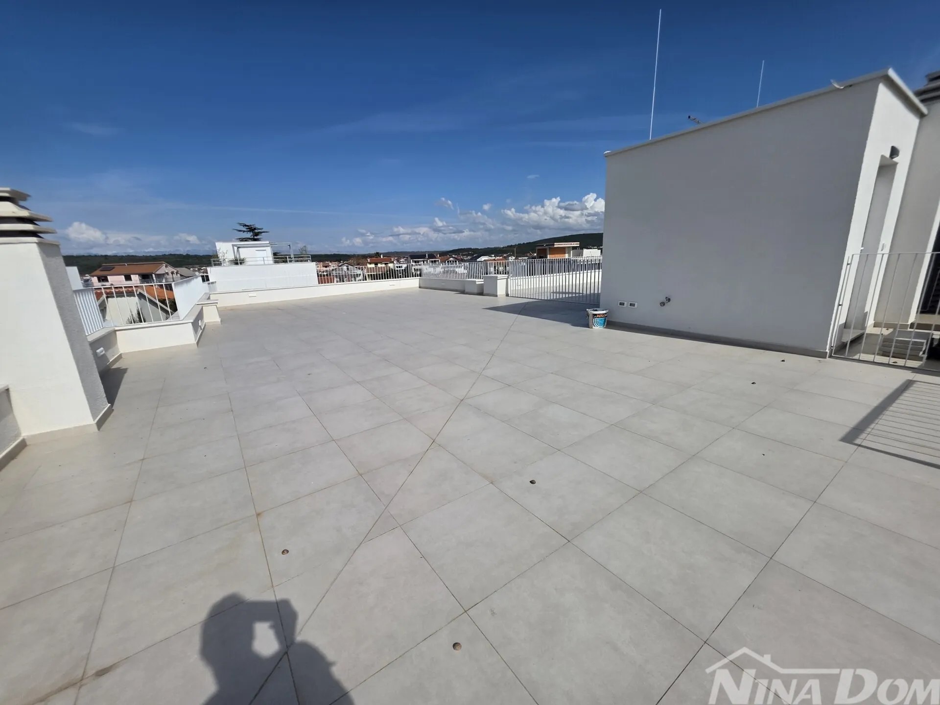 luksuzni penthouse 177m² s pogledom na more – 50m od plaže, sukošan - slika 10