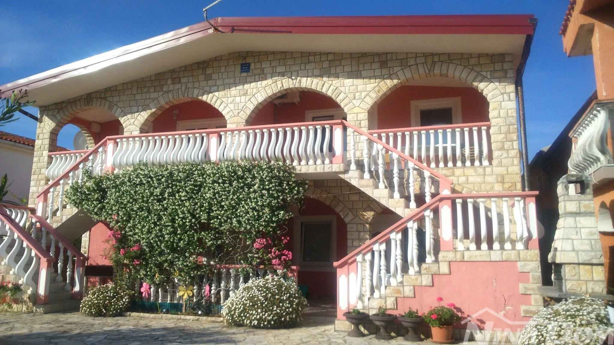 Apartmanska kuća 50 metara do mora. - Vir, Vir
