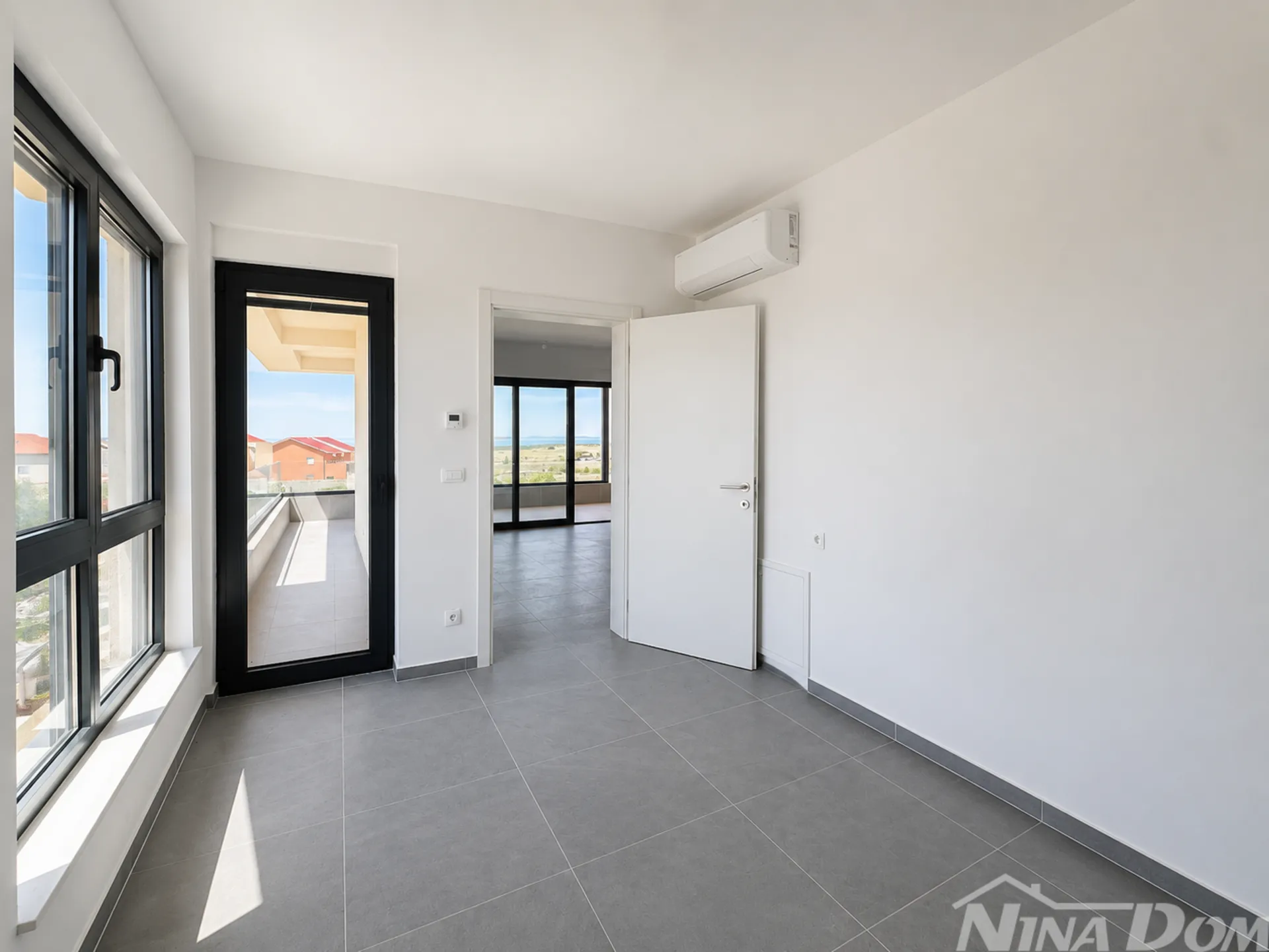 hrvatska – pag – povljana-prostran apartman u blizini plaže - slika 3