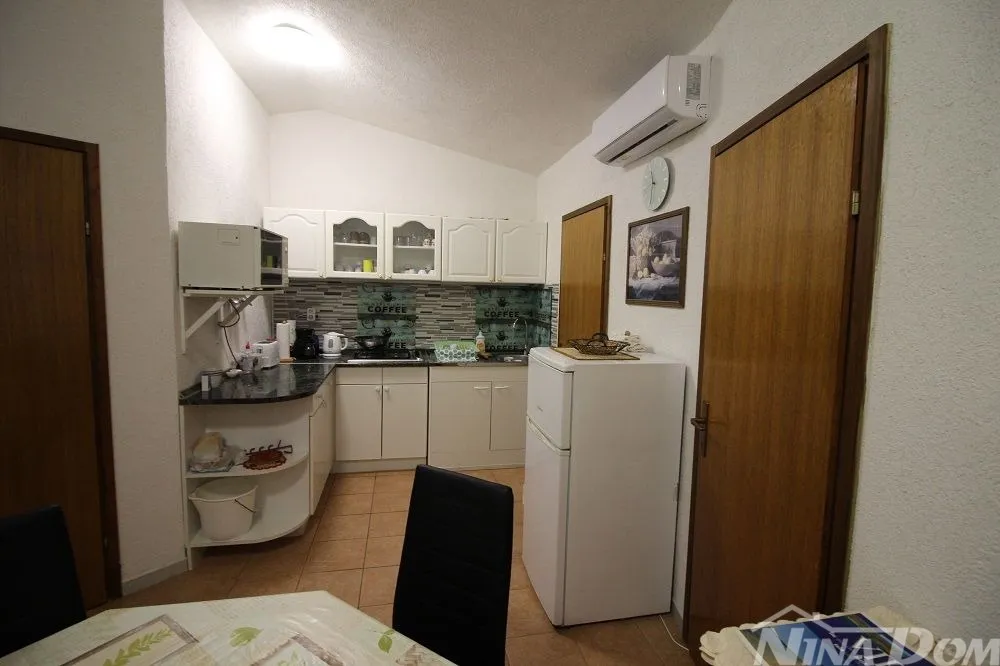 apartman južna strana, etažirano s vodom i kanalizacijom., - slika 12