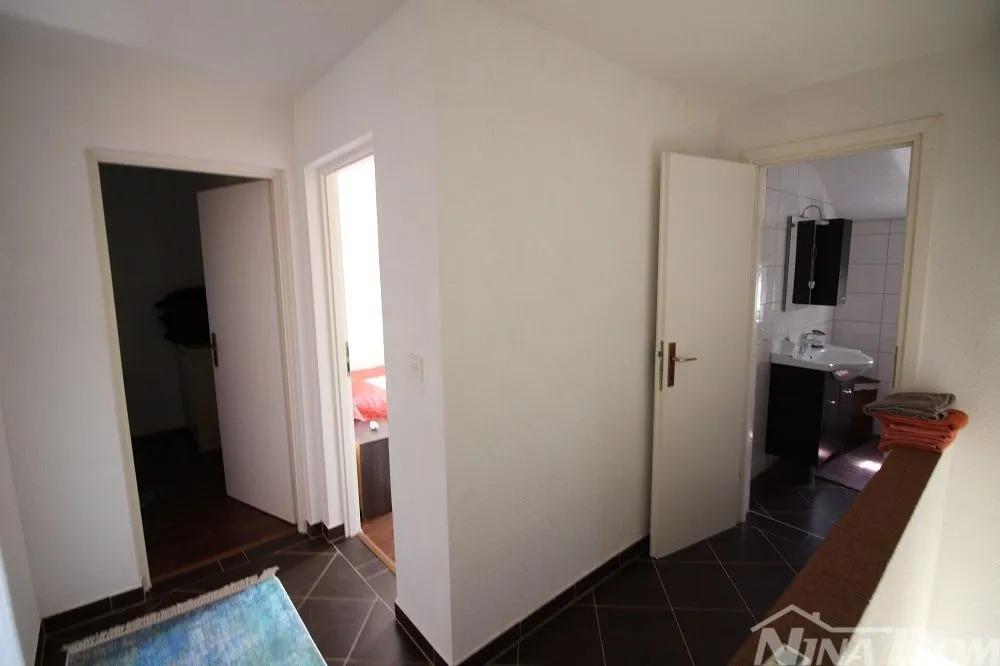 južna strana otoka vira, nekretnina za odmor. - slika 9