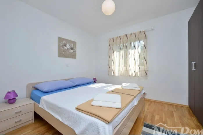 privlaka- dvosoban stan s pogledom na more, 50 m od plaže - slika 9