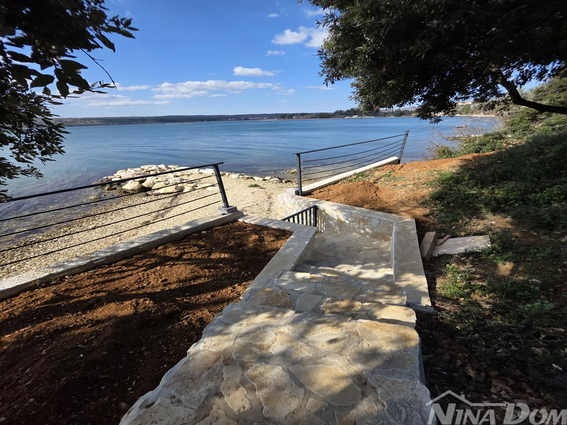 luksuzna villa u 1. redu do mora – posedarje, zadar - slika 20